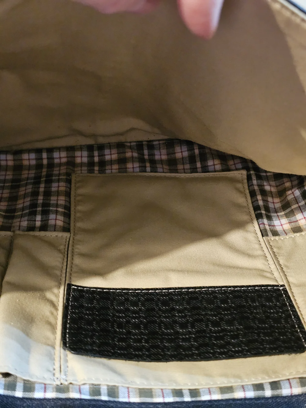 Men's Black Leather Messenger Bag with Adjustable Strap